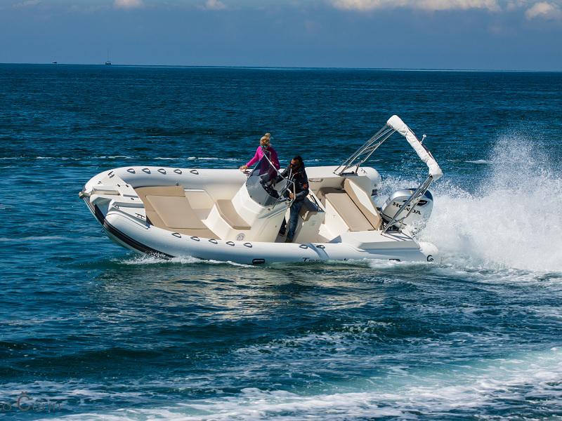 Book yachts online - motorboat - BWA 26 Sport GT - BWA 26 - rent