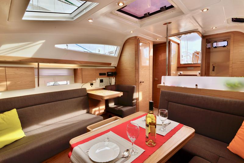 Book yachts online - sailboat - Elan 40 Impression - BLACK WIDOW - rent