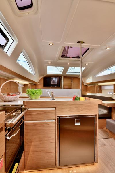 Book yachts online - sailboat - Elan 40 Impression - BLACK WIDOW - rent