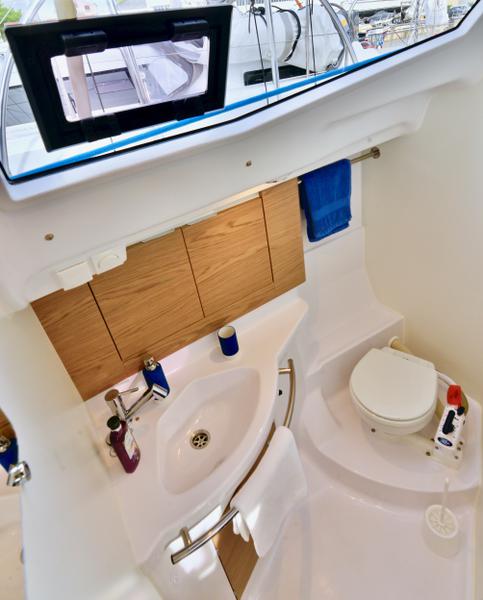 Book yachts online - sailboat - Elan 40 Impression - BLACK WIDOW - rent
