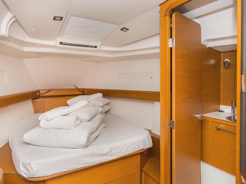 Book yachts online - sailboat - Sun Odyssey 449 - ELISSA - rent