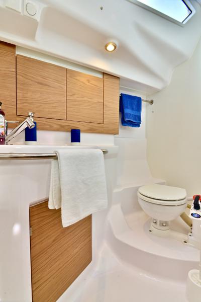 Book yachts online - sailboat - Elan 40 Impression - IRON MAN - rent