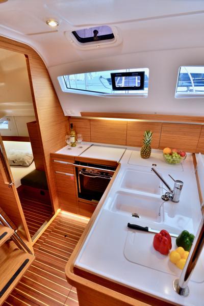 Book yachts online - sailboat - Elan 40 Impression - IRON MAN - rent