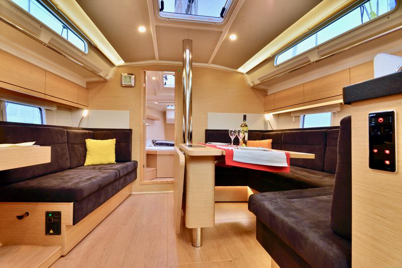 Book yachts online - sailboat - Hanse 418 - MY CLOUD - rent