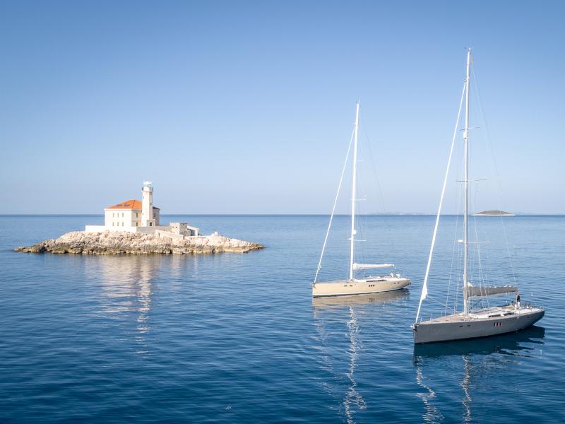 Book yachts online - sailboat - Hanse 630 - Zara - rent