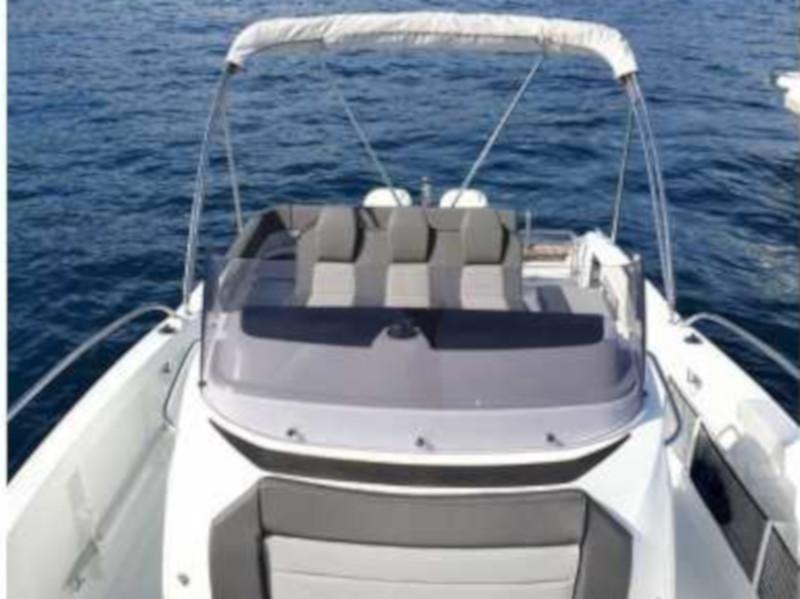 Book yachts online - motorboat - Cap Camarat 9.0 - Cap Camarat 9.0 - rent