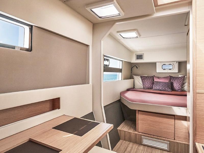 Book yachts online - catamaran - Nautitech 40.1 - Júlia - rent