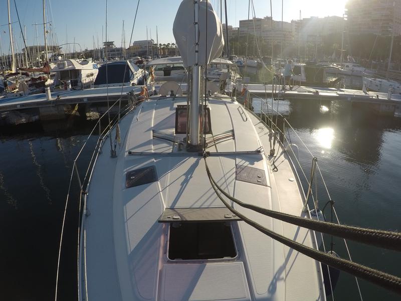 Book yachts online - sailboat - Hanse 375 - Laska - rent