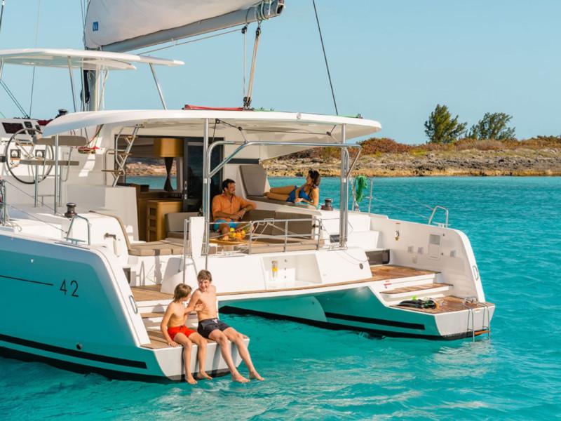 Book yachts online - catamaran - Lagoon 42 - Tethys - A/C &amp; Watermaker &amp; Generator - 4+2 Cabins/4 Heads - rent