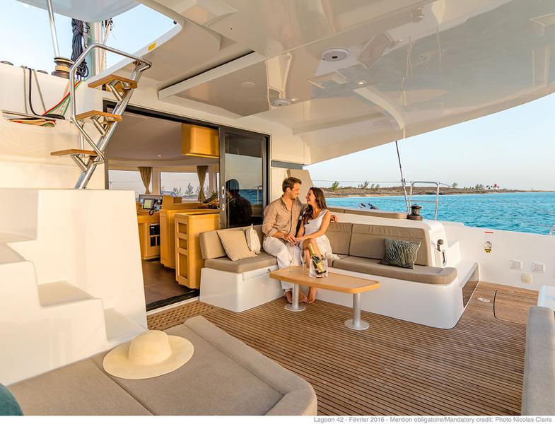 Book yachts online - catamaran - Lagoon 42 owner version - NURIA - rent