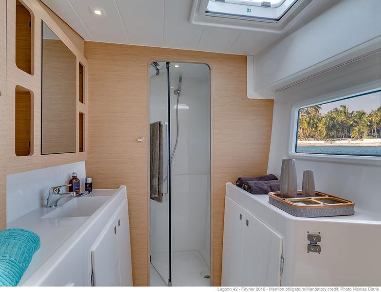 Book yachts online - catamaran - Lagoon 42 owner version - NURIA - rent