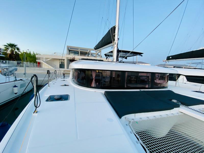 Book yachts online - catamaran - Lagoon 42 - Ulysses - rent