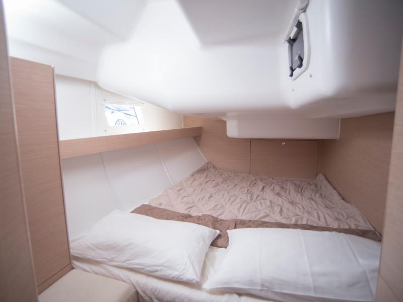 Book yachts online - sailboat - Elan Impression 45 - Helen - rent