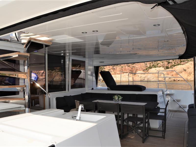 Book yachts online - catamaran - Lagoon 560 - Taipan - rent