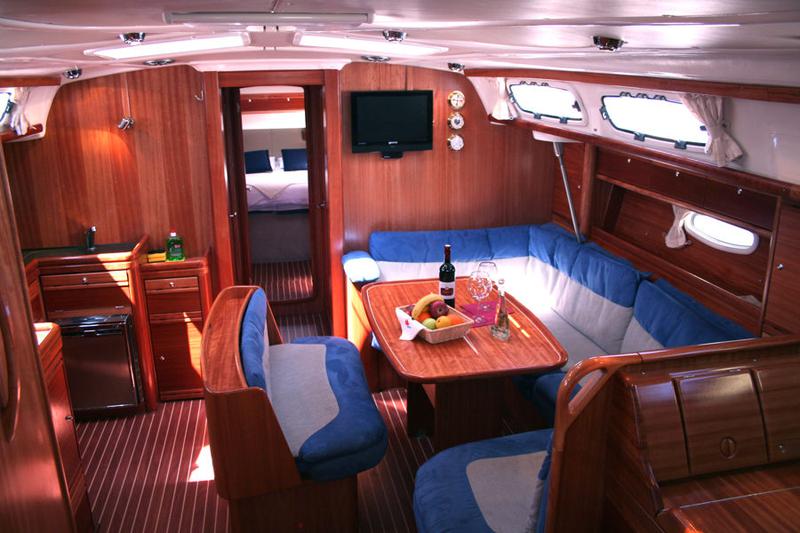 Book yachts online - sailboat - Bavaria 46 C - MH 18 - rent
