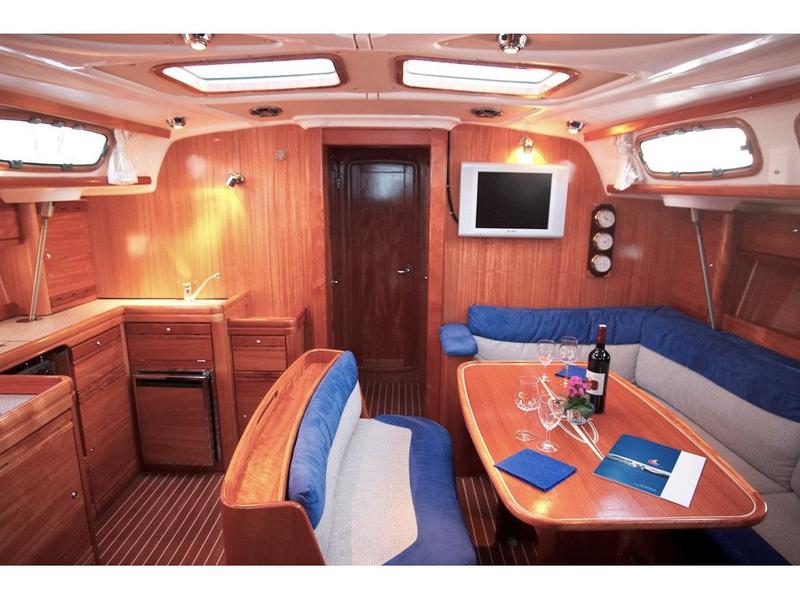 Book yachts online - sailboat - Bavaria 46 C - MH 13 - rent