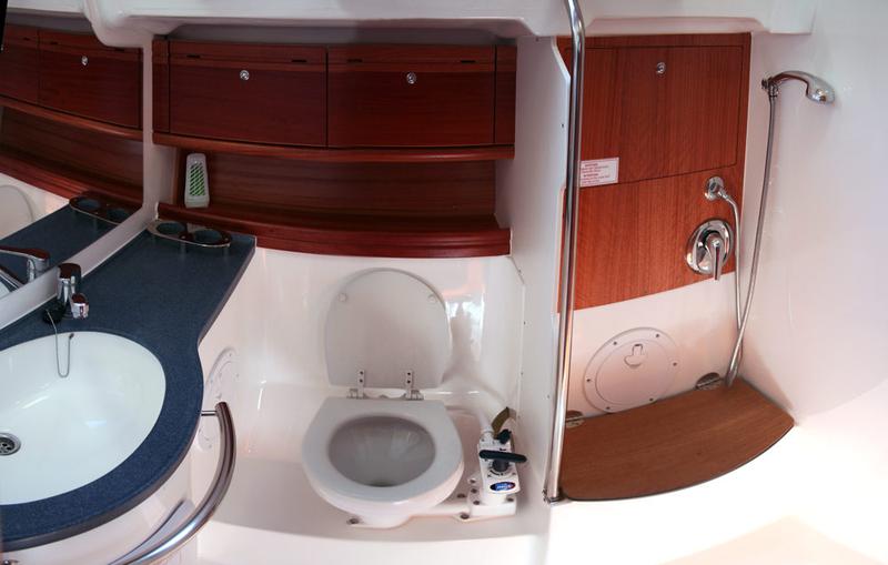 Book yachts online - sailboat - Bavaria 46 C - MH 20 - rent