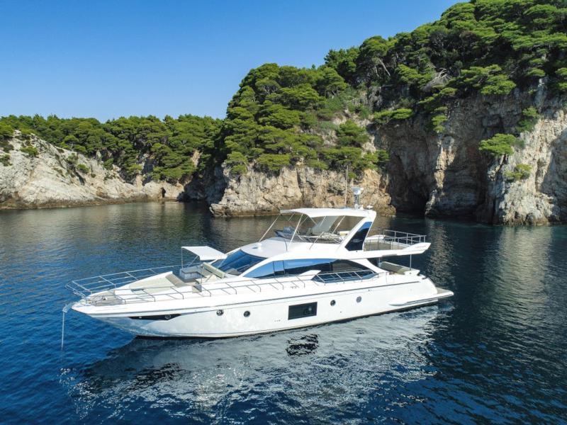 Book yachts online - motorboat - Azimut 66 - Tamara II - rent