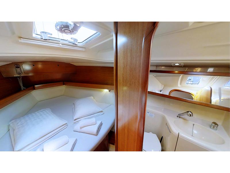 Book yachts online - sailboat - Dufour 385 Grand Large - Marta  - rent