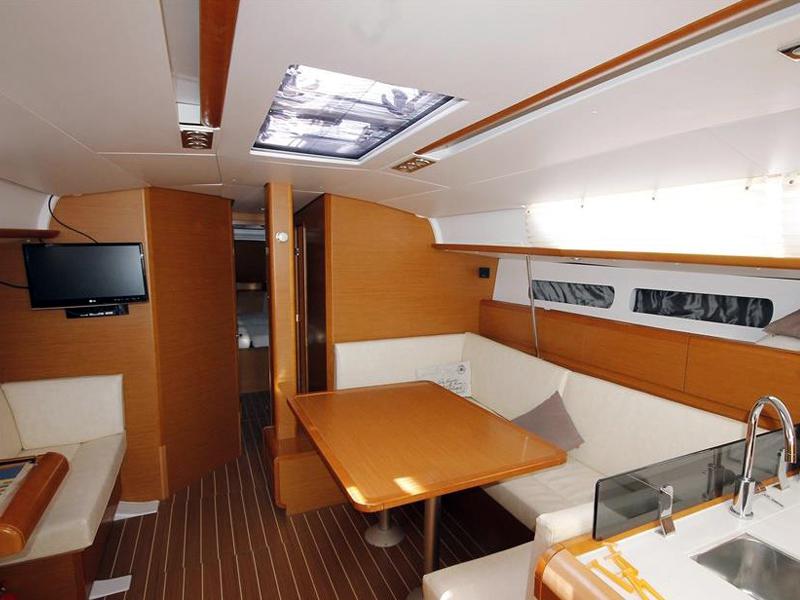 Book yachts online - sailboat - Sun Odyssey 439 - Luna - rent