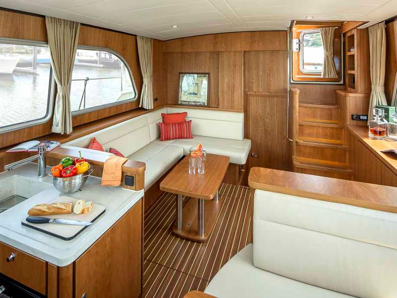 Book yachts online - motorboat - Linssen GS 40.0 AC - Kornjaca - rent