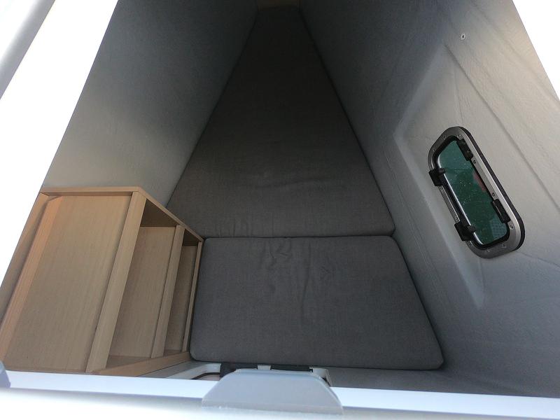 Book yachts online - catamaran - Lagoon 42 - MEERKAT - rent