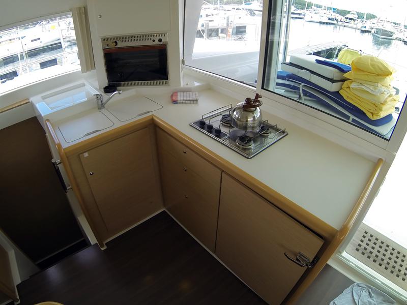 Book yachts online - catamaran - Lagoon 400 - Duplo (Mainsail 2018, Solar panel) - rent