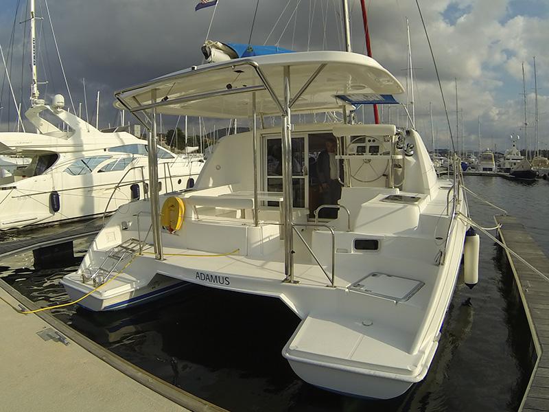 Book yachts online - catamaran - Leopard 38 - Adamus (Solar panel) - rent