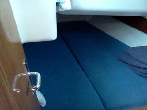 Book yachts online - sailboat - Sun Odyssey 37 - Lina - rent