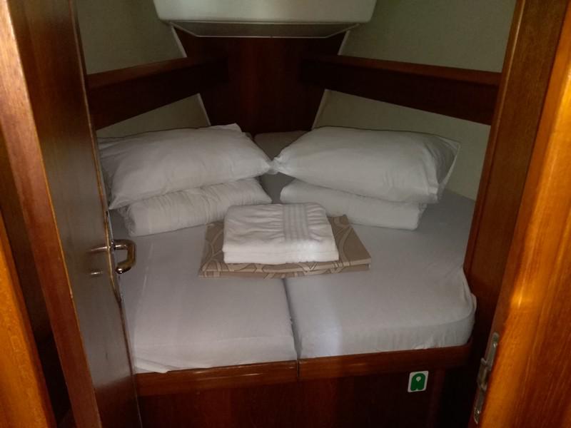 Book yachts online - sailboat - Sun Odyssey 43 - MAKARSKA II - rent