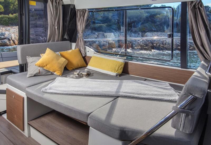 Book yachts online - motorboat - Jeanneau Merry Fisher 1095 - Blue Star - rent