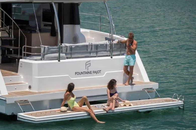 Book yachts online - motorboat - Fountaine Pajot M/Y 40 - BELUGA - rent