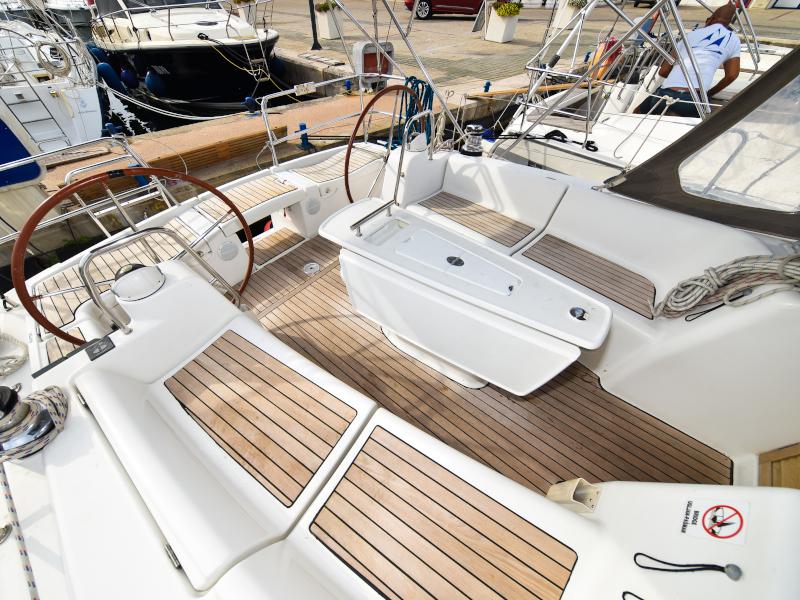 Book yachts online - sailboat - Oceanis 40 - Second Wind - rent