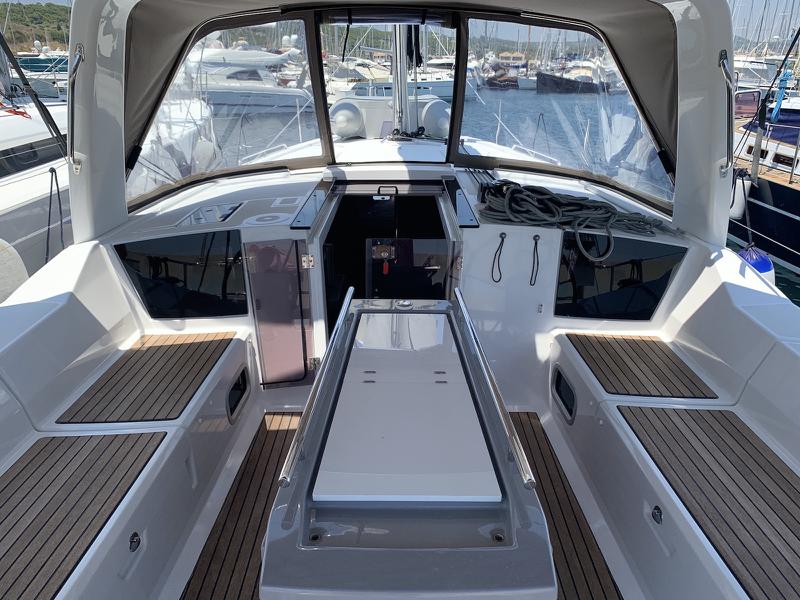 Book yachts online - sailboat - Oceanis 41.1 - Iris - rent