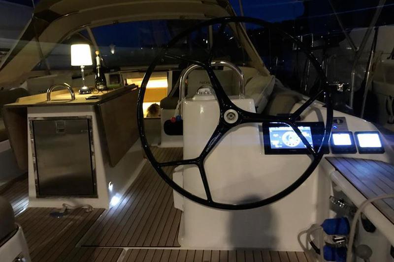 Book yachts online - sailboat - Dufour 512 Grand Large (Owner version) - Nostra - rent