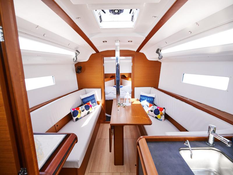 Book yachts online - sailboat - Sun Odyssey 349 - Manilo - rent