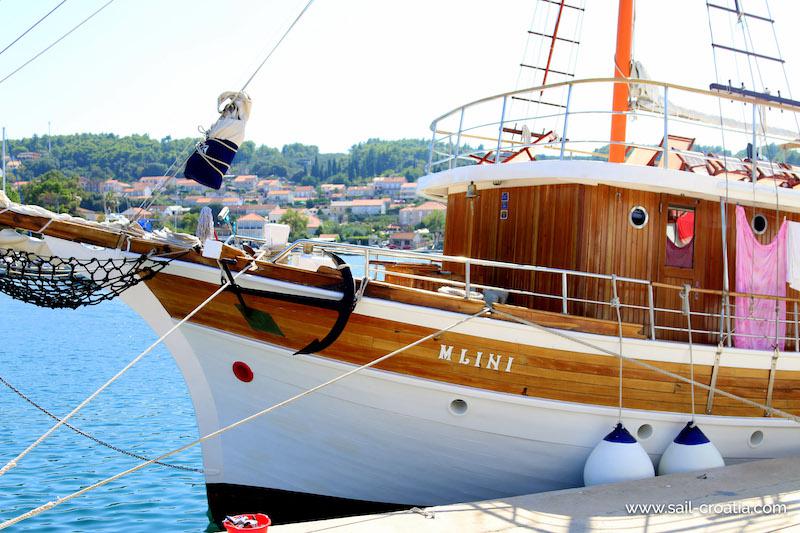 Book yachts online - motorboat - Motoryacht Mlini - Mlini - rent