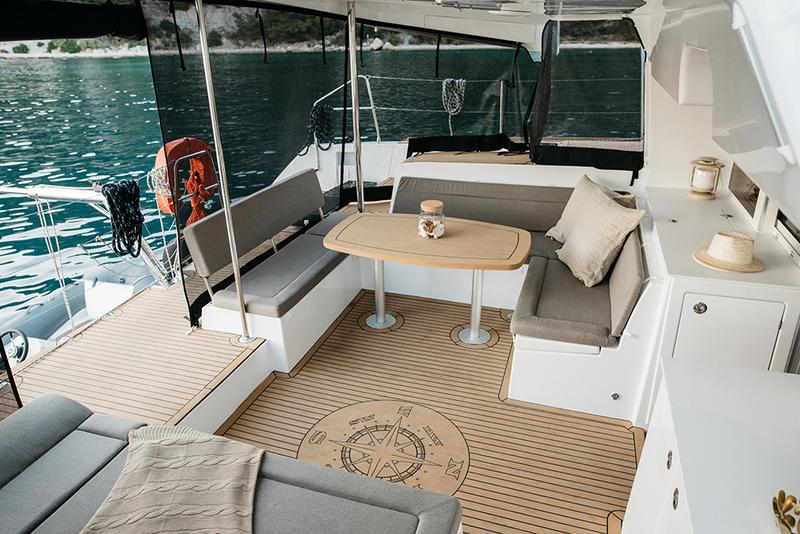 Book yachts online - catamaran - Lagoon 450 F (2016)equipped with generator, A/C (saloon+cabins), ice maker, dishwasher,water maker, microwave oven,  2 S.U.P., underwater lights, bow thruster - PRINCESS IVA - rent