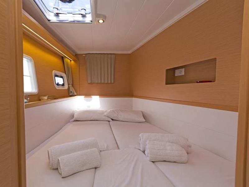 Book yachts online - catamaran - Lagoon 400S2 - GETAWAY - rent