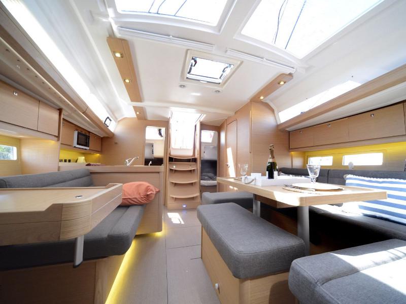 Book yachts online - sailboat - Dufour 412 - Breezin - rent