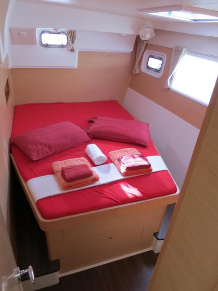Book yachts online - catamaran - Lagoon 400 - Lianne - rent