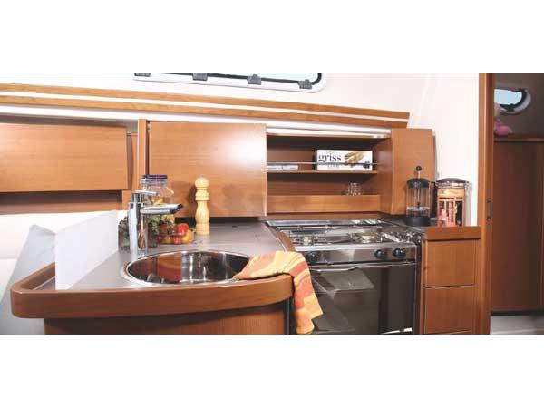 Book yachts online - sailboat - Hanse 325 - Eliza - rent