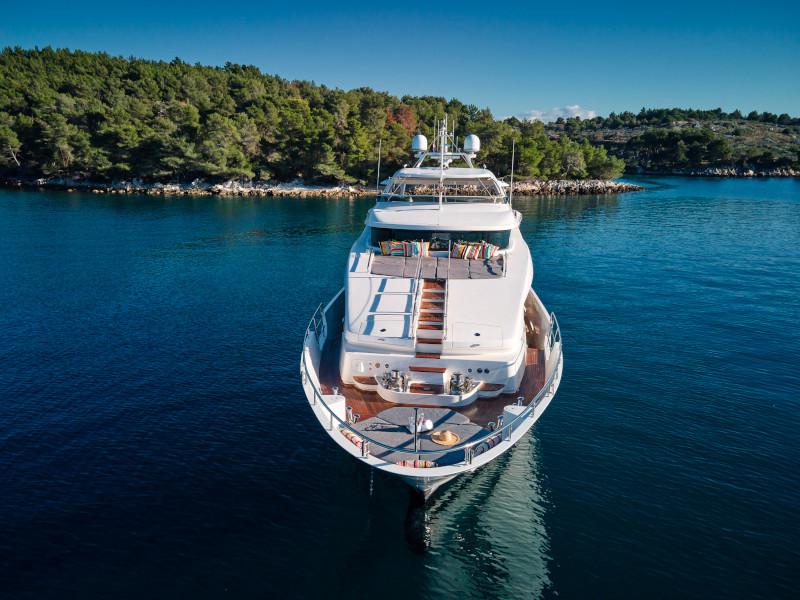 Book yachts online - motorboat - Delfino 93 - Ocean Drive - rent