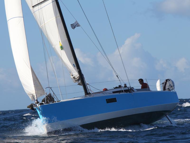 Book yachts online - sailboat - Pogo 30 - RIA ÉA - rent