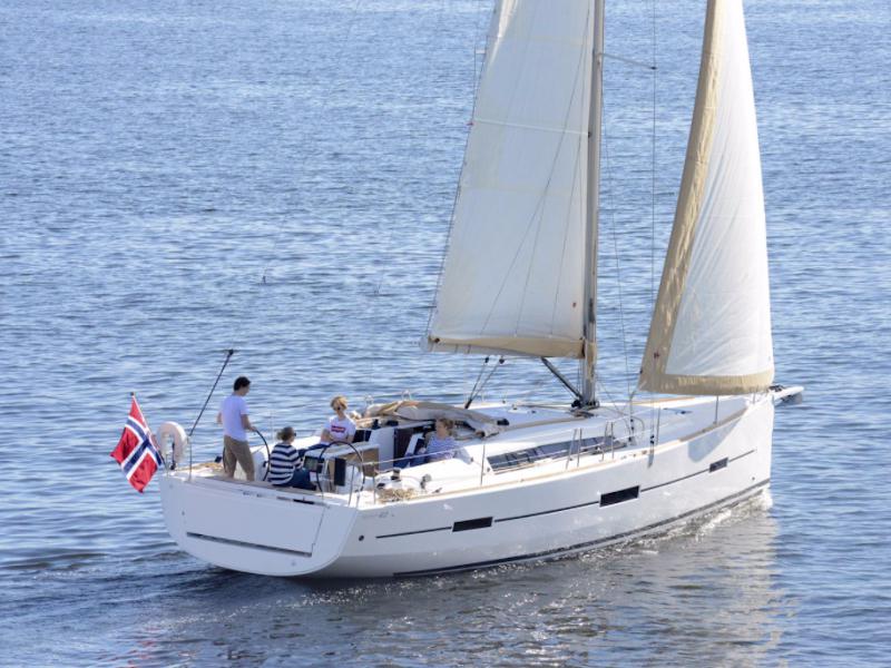 Book yachts online - sailboat - Dufour 412 Grand Large - ALTAIR - rent