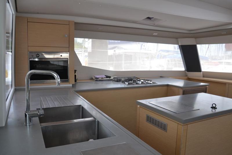 Book yachts online - catamaran - Saba 50 - FREGATE DB - rent