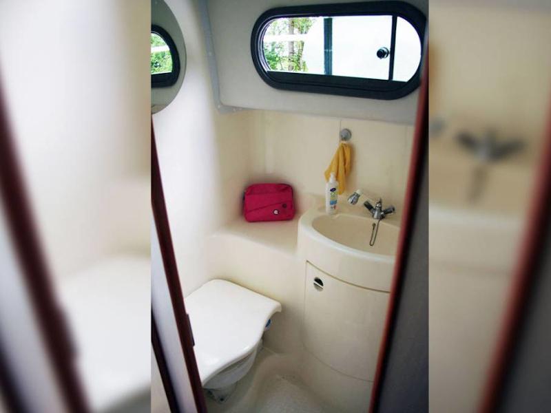 Book yachts online - motorboat - Sedan 1170 - TREBES FR - rent