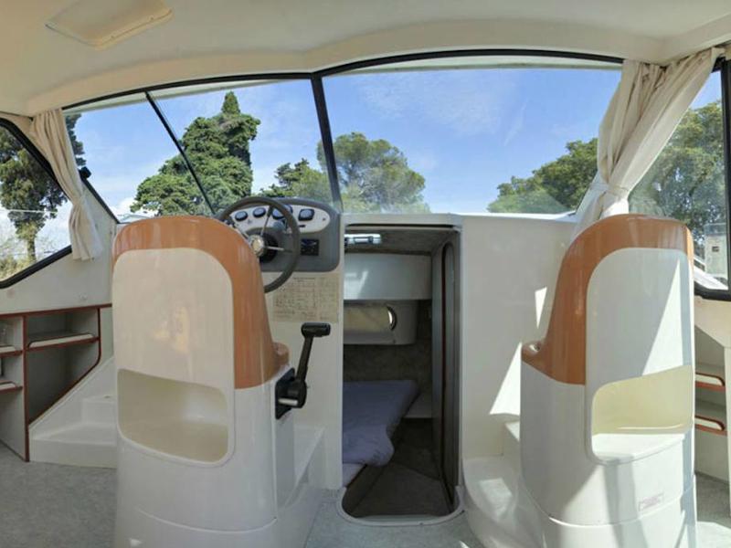Book yachts online - motorboat - Confort 900 DP - ALLEGRO 1 FR - rent