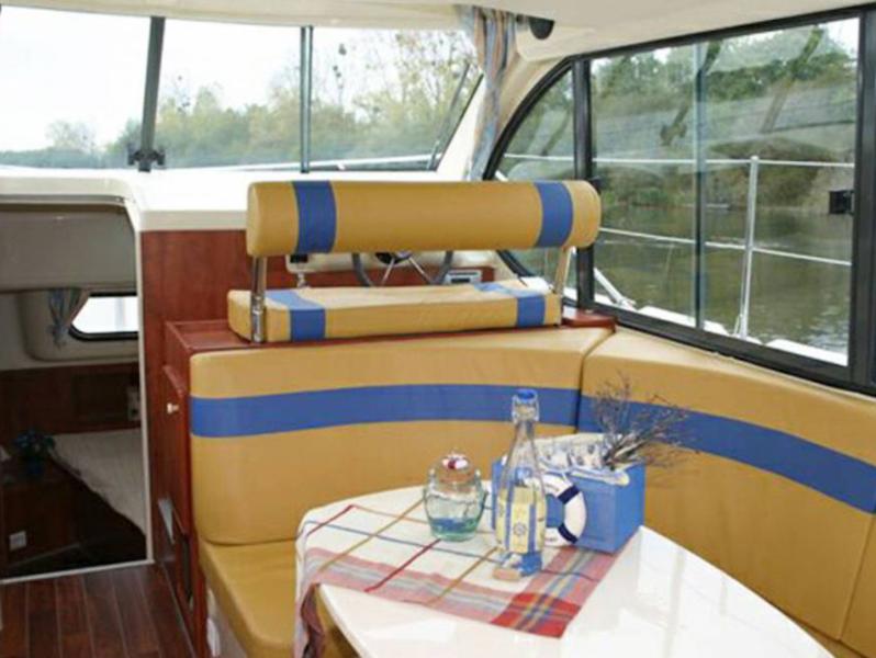 Book yachts online - motorboat - Estivale Duo - MONTLAUR FR - rent
