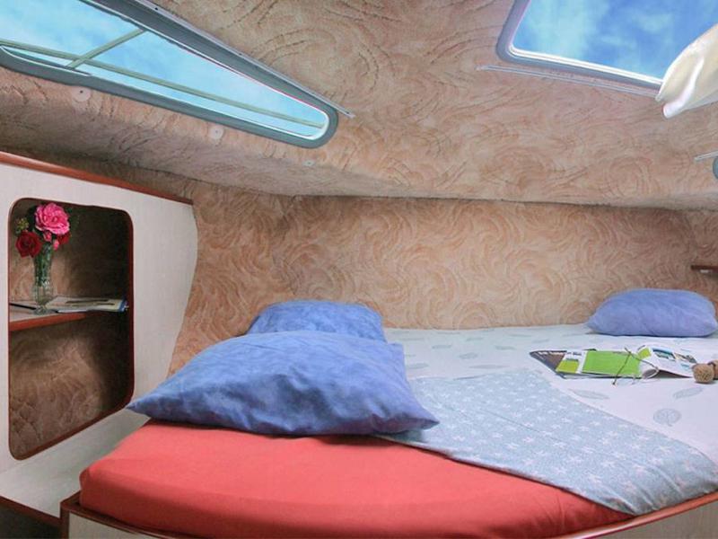 Book yachts online - motorboat - Sedan 1010 - VENAREY les L. FR - rent